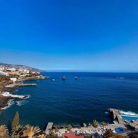 Do Mar * Funchal (Madeira)